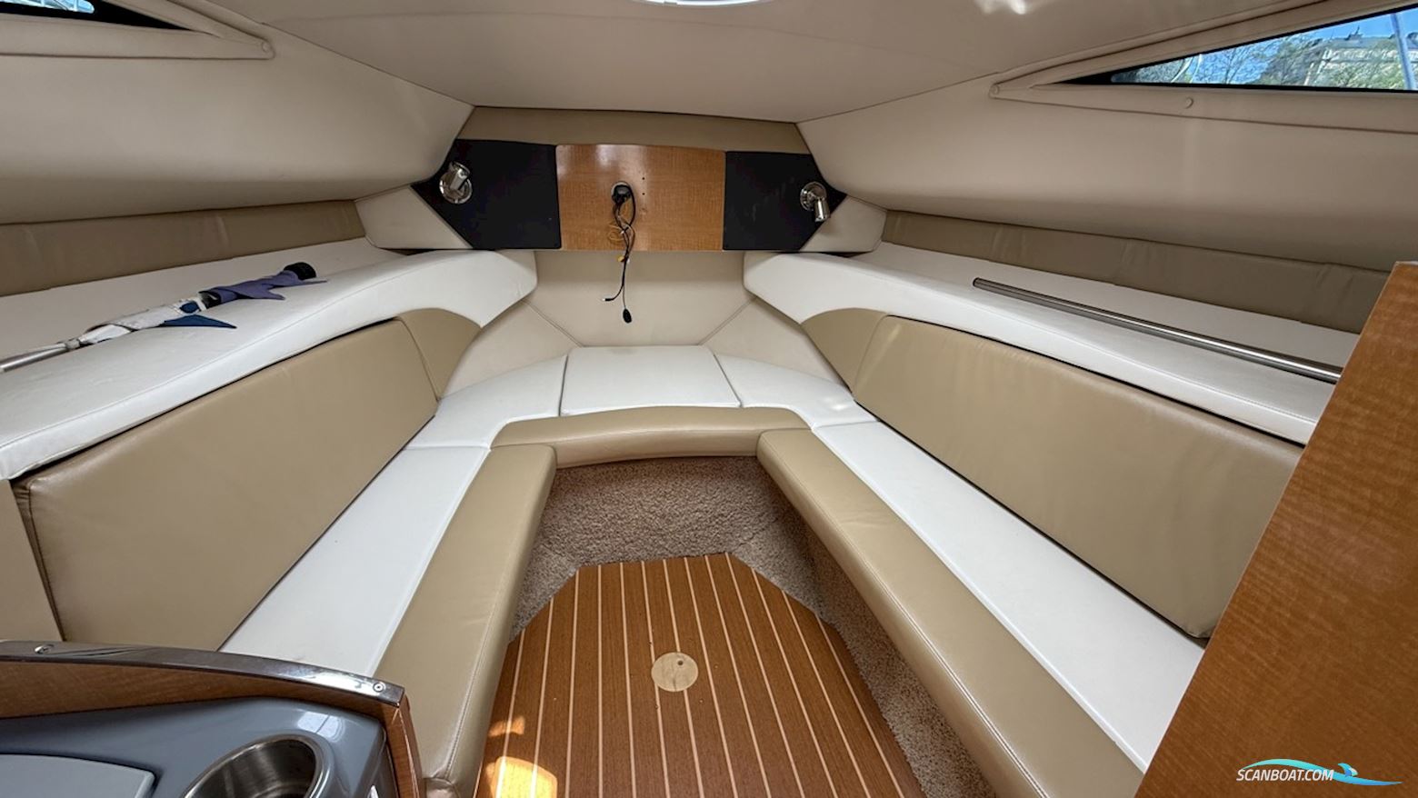 Larson Cabrio 777