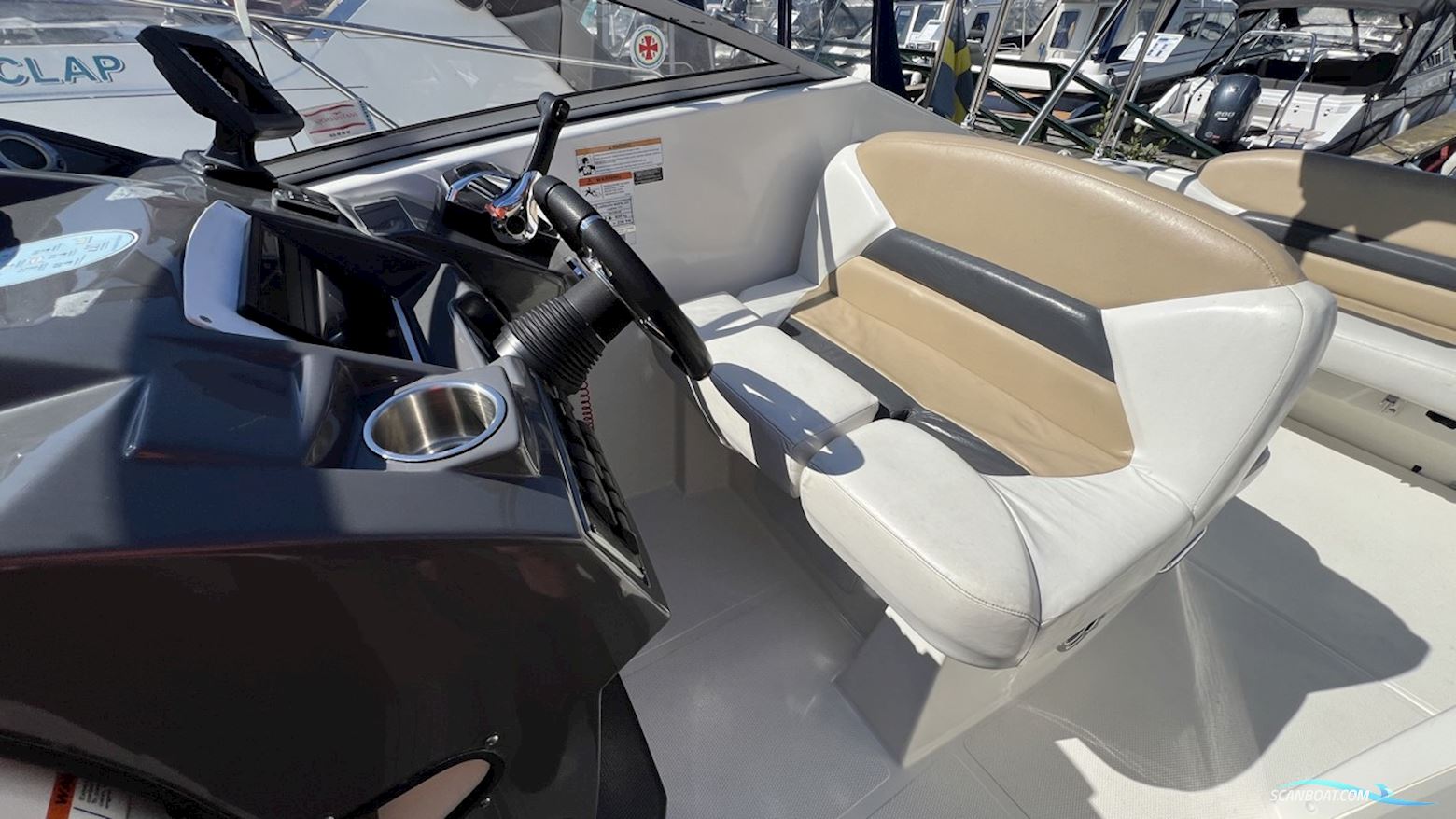 Larson Cabrio 777
