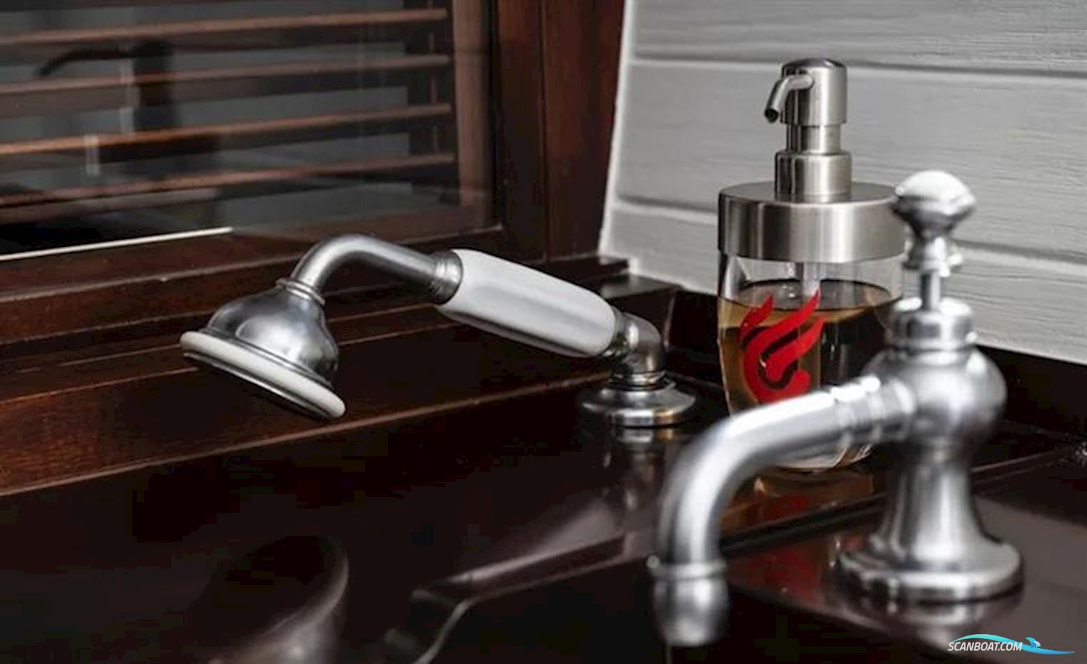 Laurent Giles TSDMY Gentleman's Motor Yacht