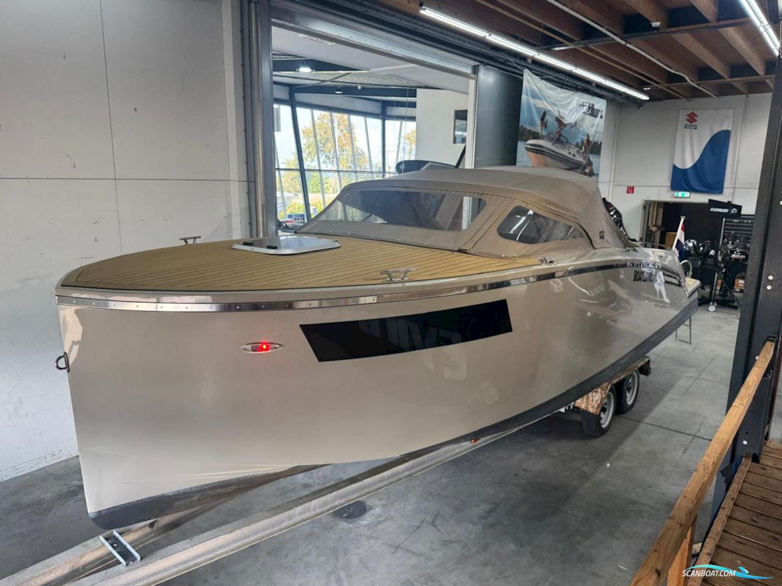 Lifestyle 818 Cabin Life-Style