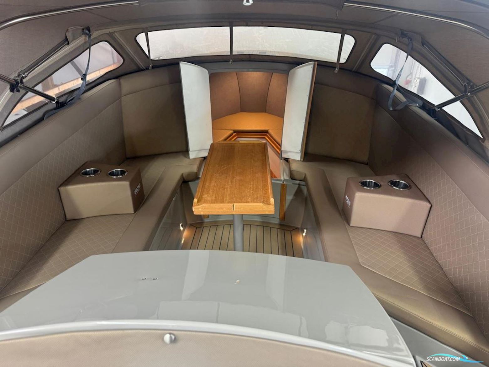 Lifestyle 818 Cabin Life-Style