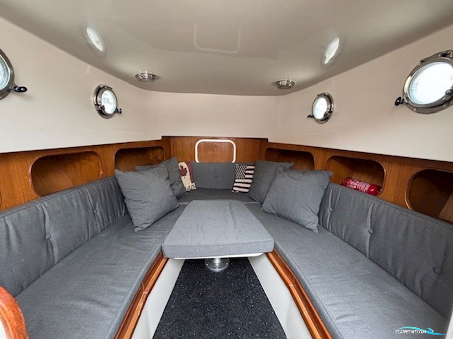Lifestyle 9.60 Cabin