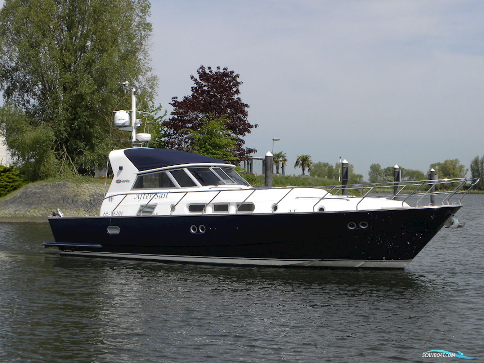Linssen 45 DS Variotop Motorboat 2003, with 2 engine, The Netherlands
