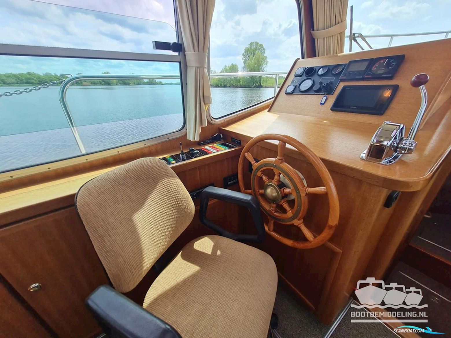 Linssen Dutch Sturdy 320 AC Royal