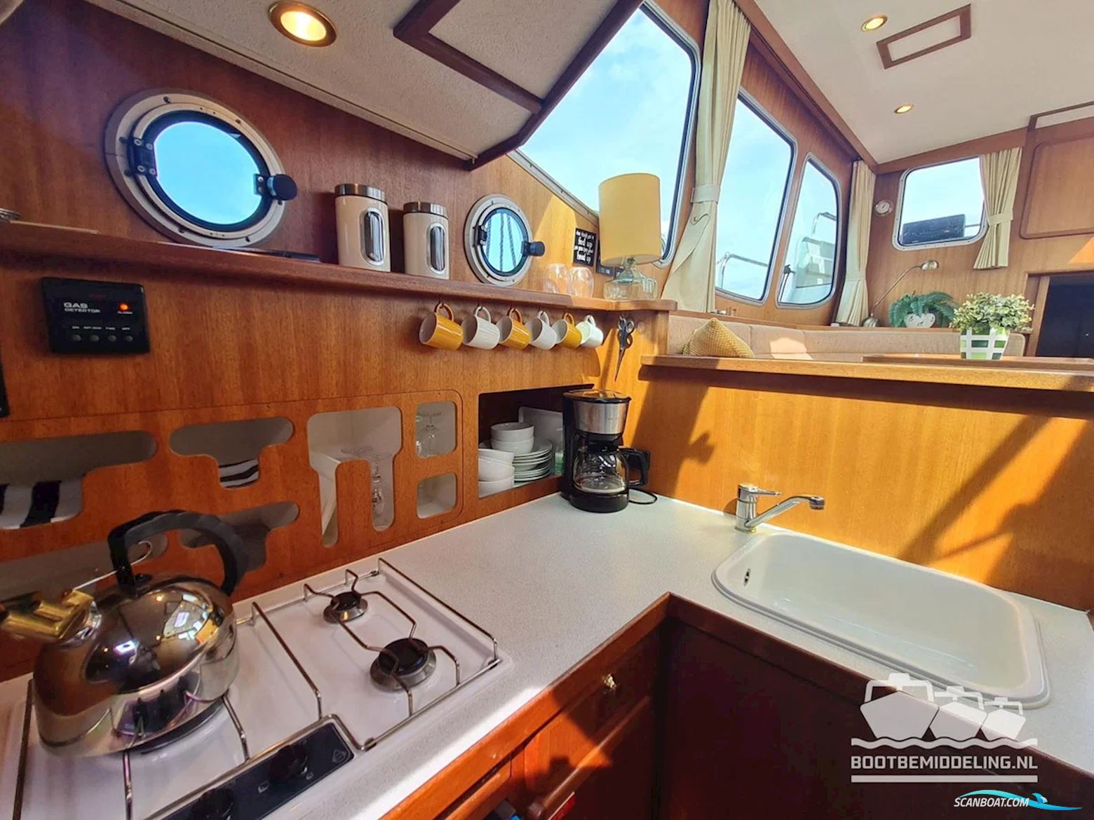 Linssen Dutch Sturdy 320 AC Royal