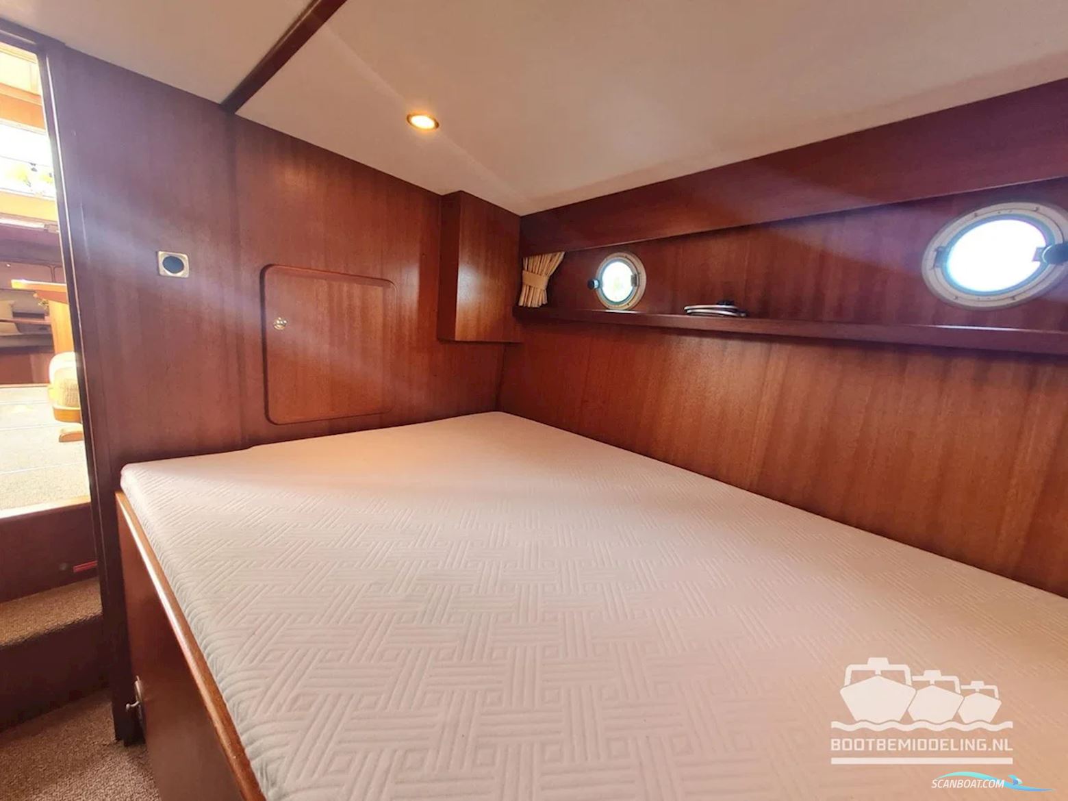 Linssen Dutch Sturdy 320 AC Royal