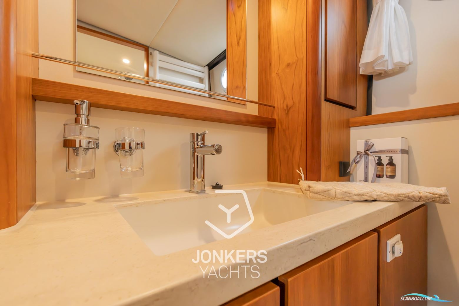 Linssen Grand Sturdy 40.0 AC