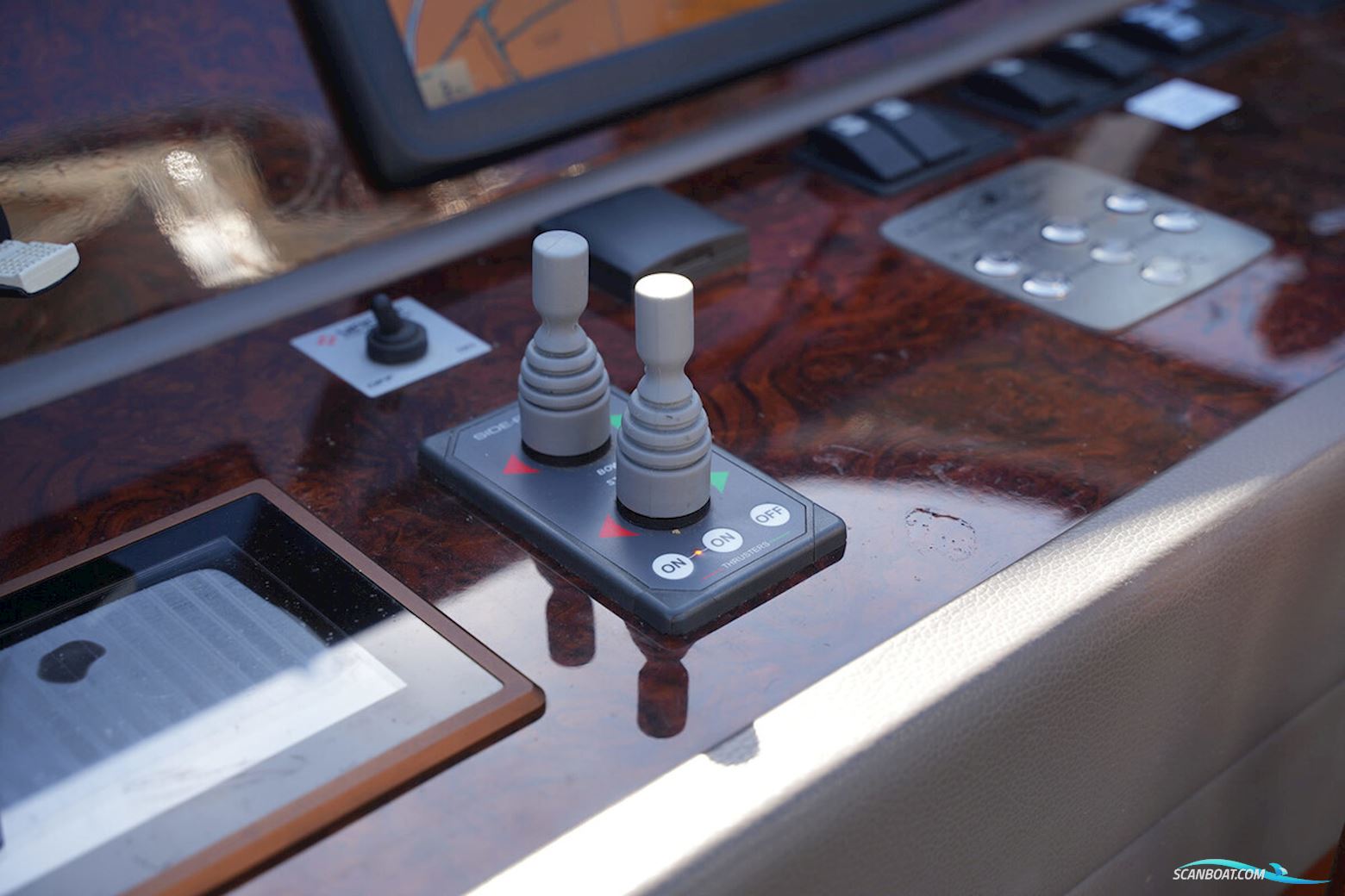 Linssen Grand Sturdy 410 AC Variotop Met Stabilisator