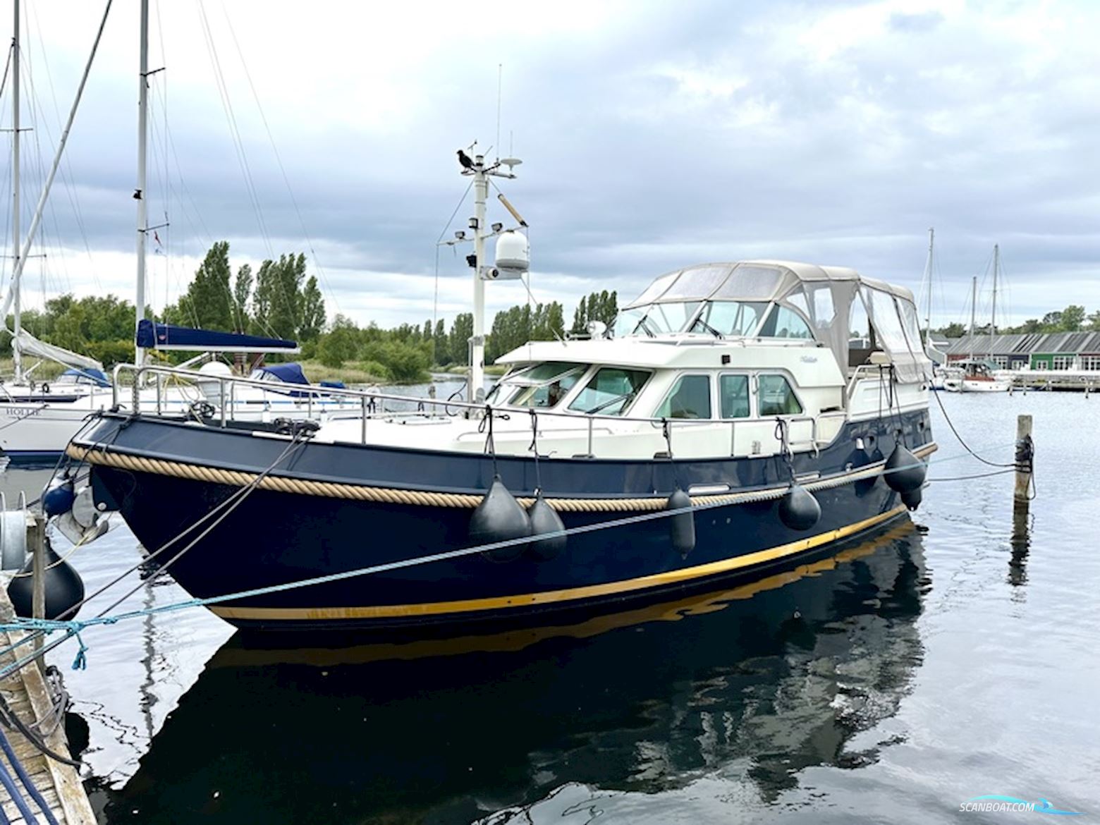 Linssen Grand Sturdy 430 AC Motorboat 2001, with Volvo Penta
 engine, Denmark