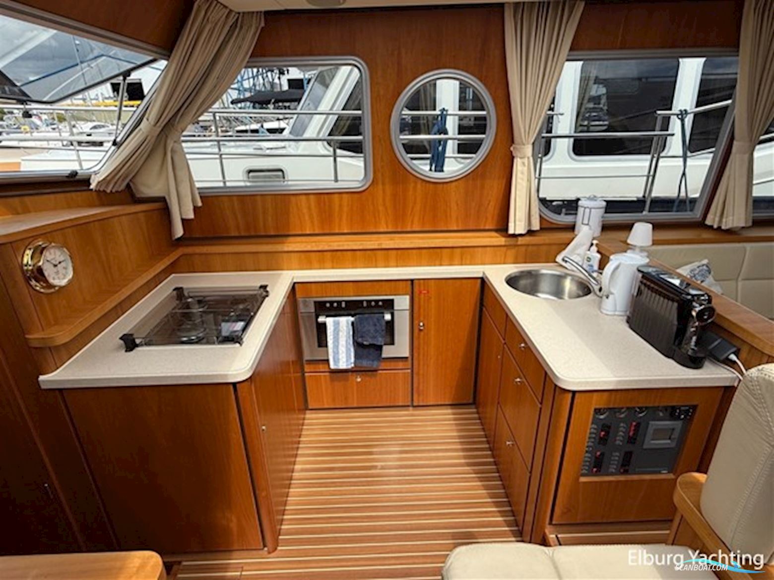 Linssen Grand Sturdy 43.9 Sedan 