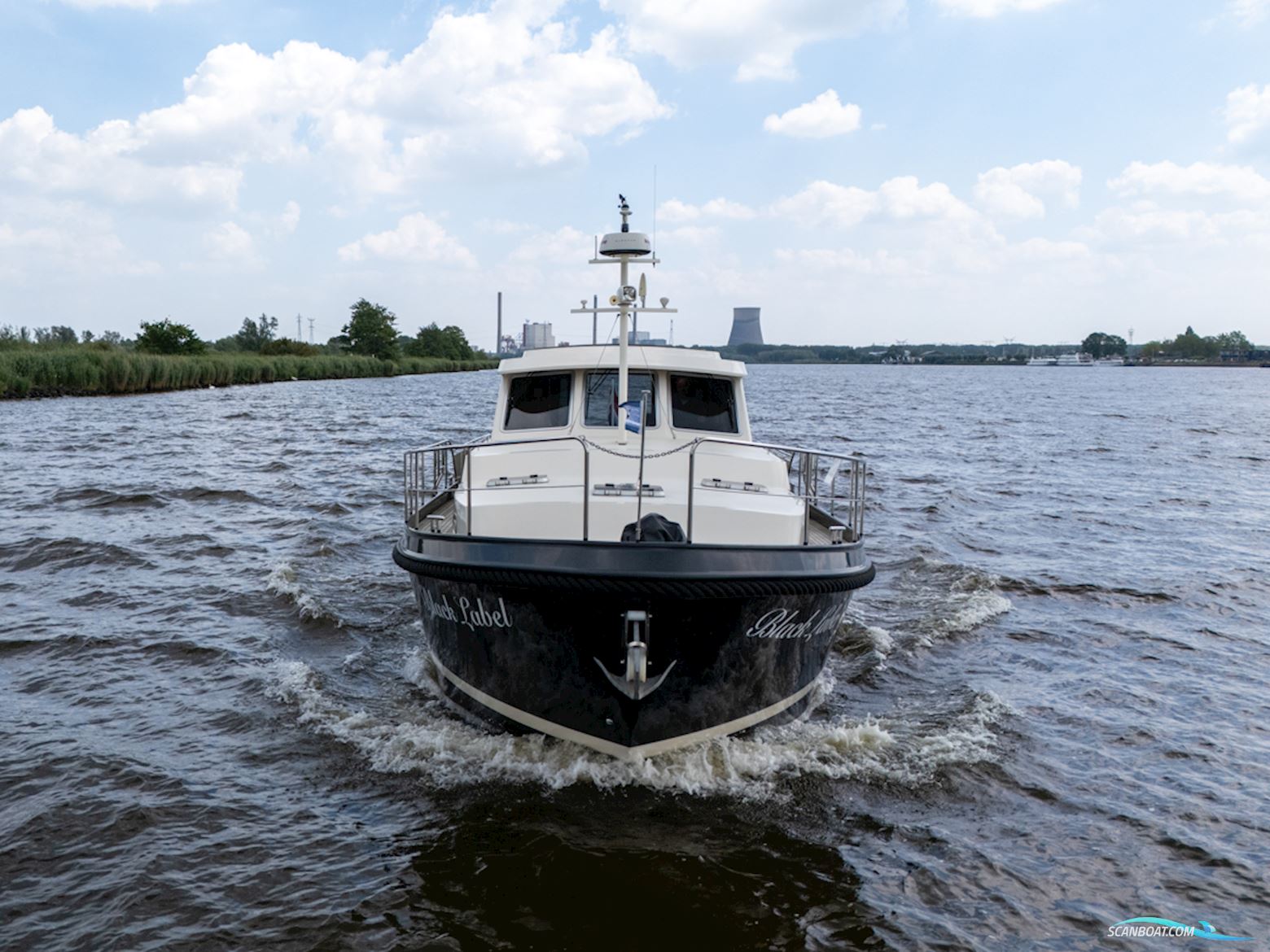 Linssen Grand Sturdy 470 Sedan Wheelhouse