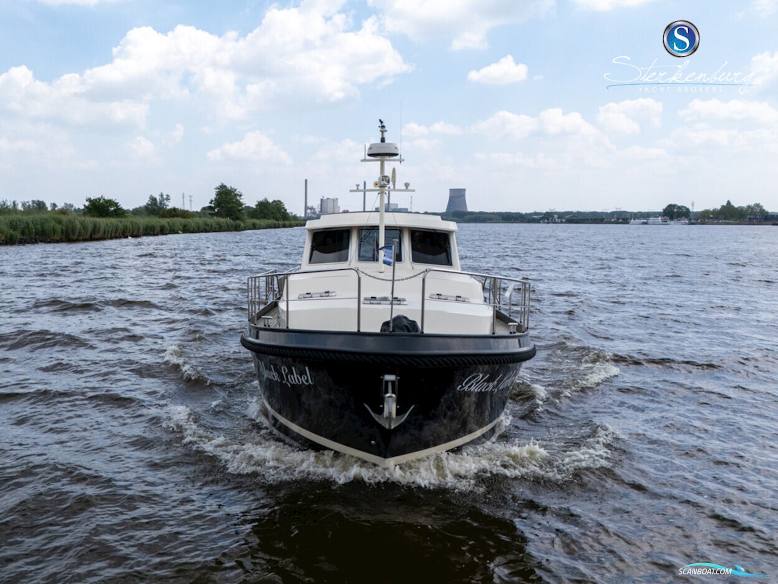 Linssen Grand Sturdy 470 Sedan Wheelhouse