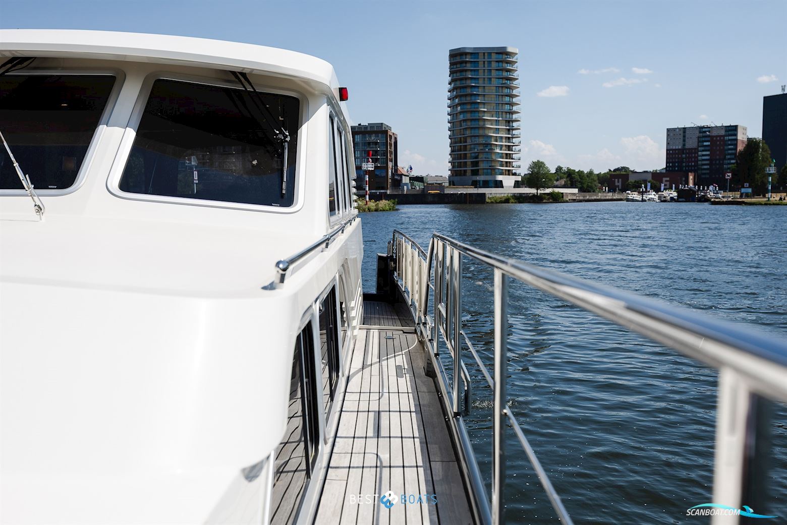 Linssen Grand Sturdy 470 Sedan Wheelhouse