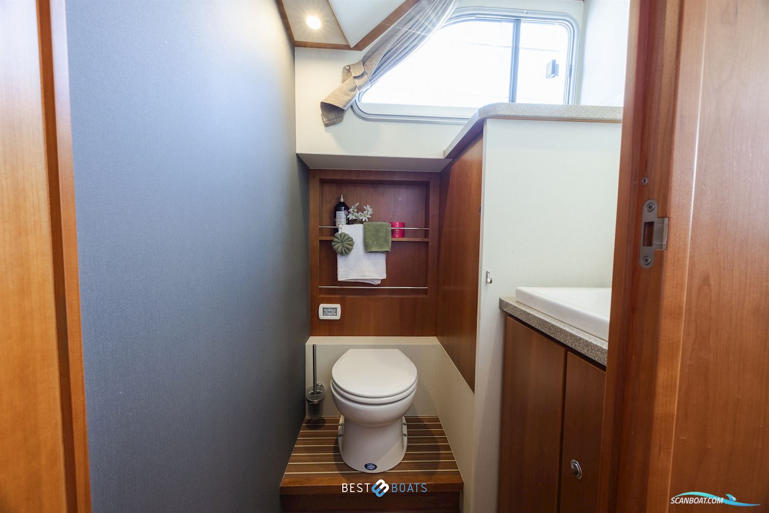 Linssen Grand Sturdy 470 Sedan Wheelhouse