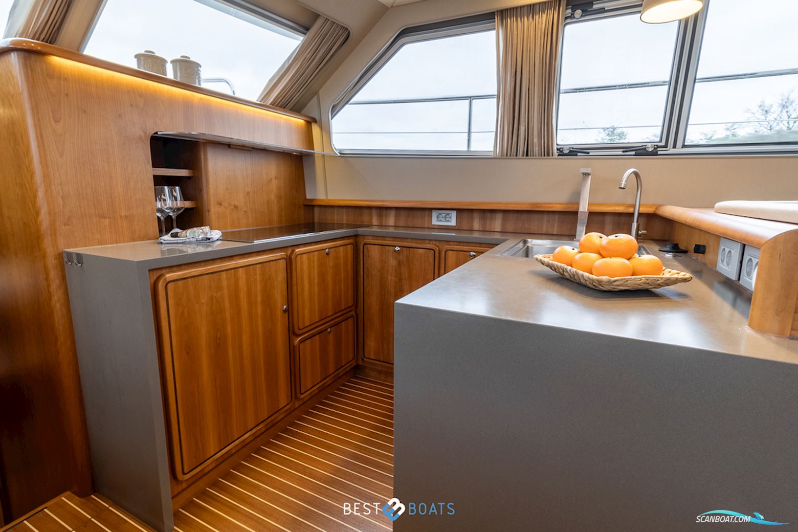 Linssen Grand Sturdy 500 AC Wheelhouse Long Top