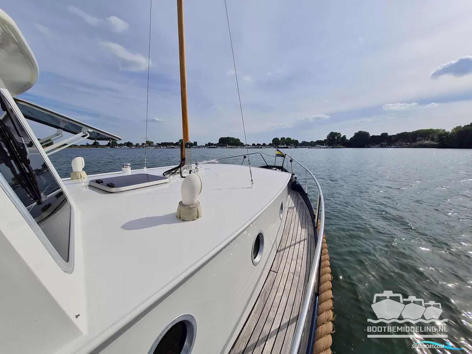 Linssen Sturdy 1000 AC Royal
