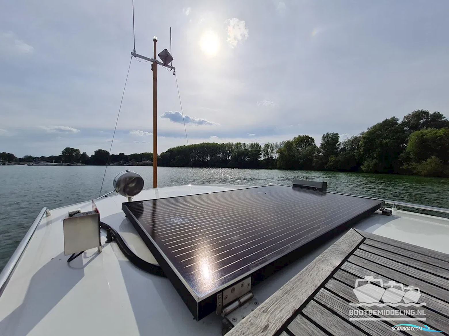 Linssen Sturdy 1000 AC Royal