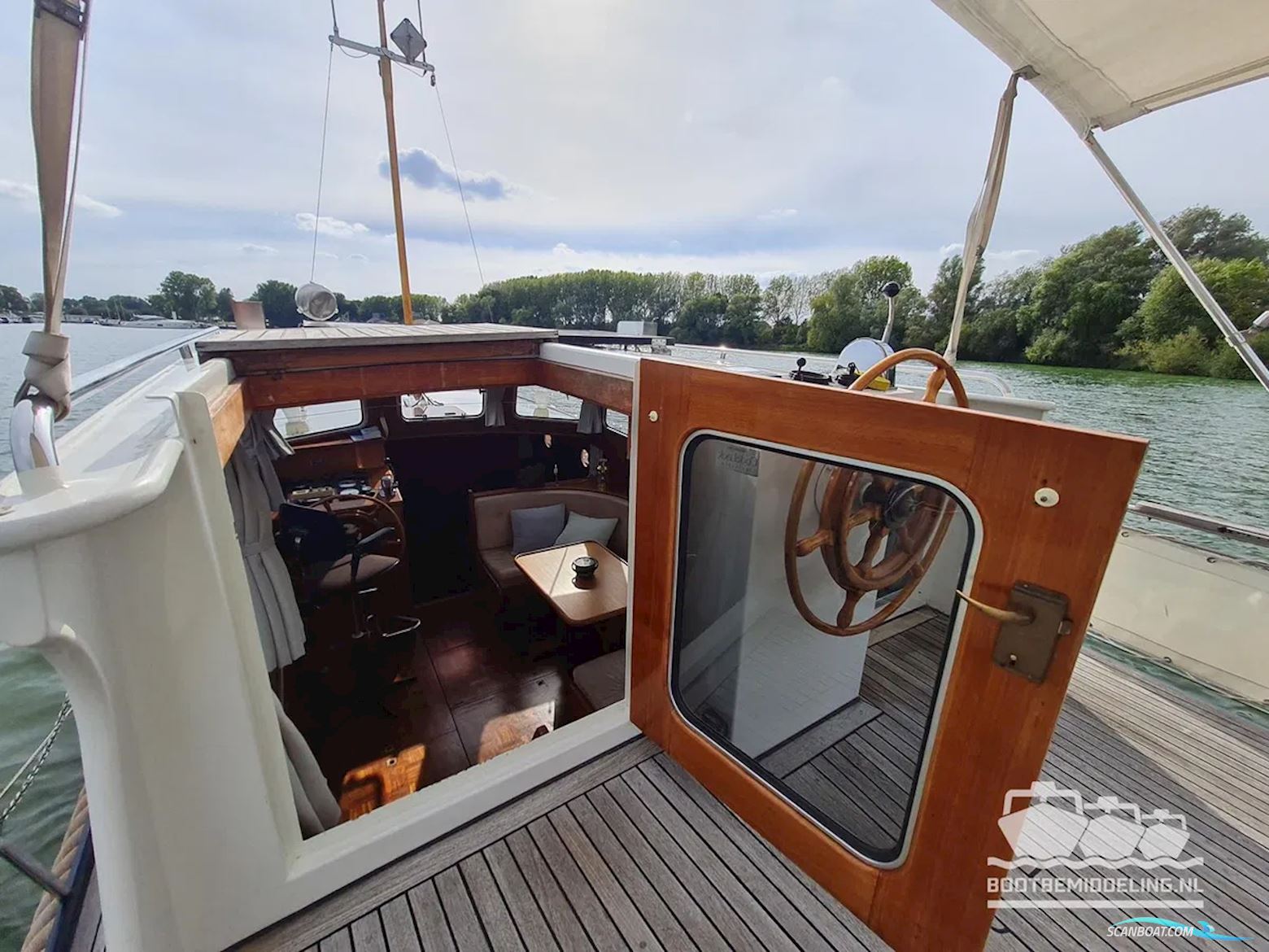 Linssen Sturdy 1000 AC Royal