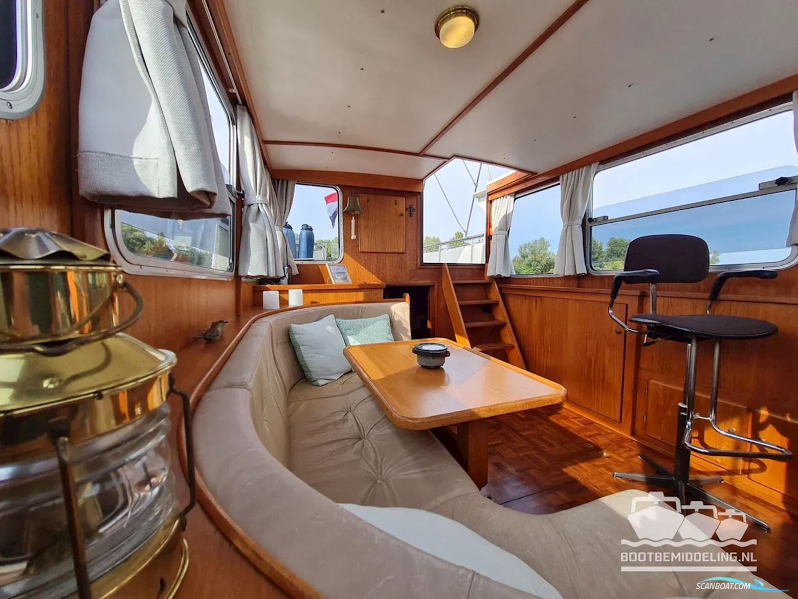 Linssen Sturdy 1000 AC Royal