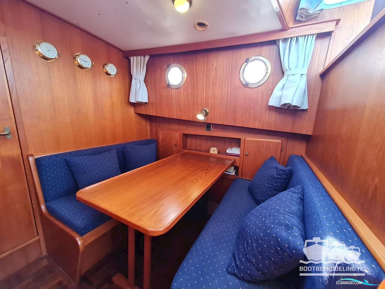 Linssen Sturdy 1000 AC Royal