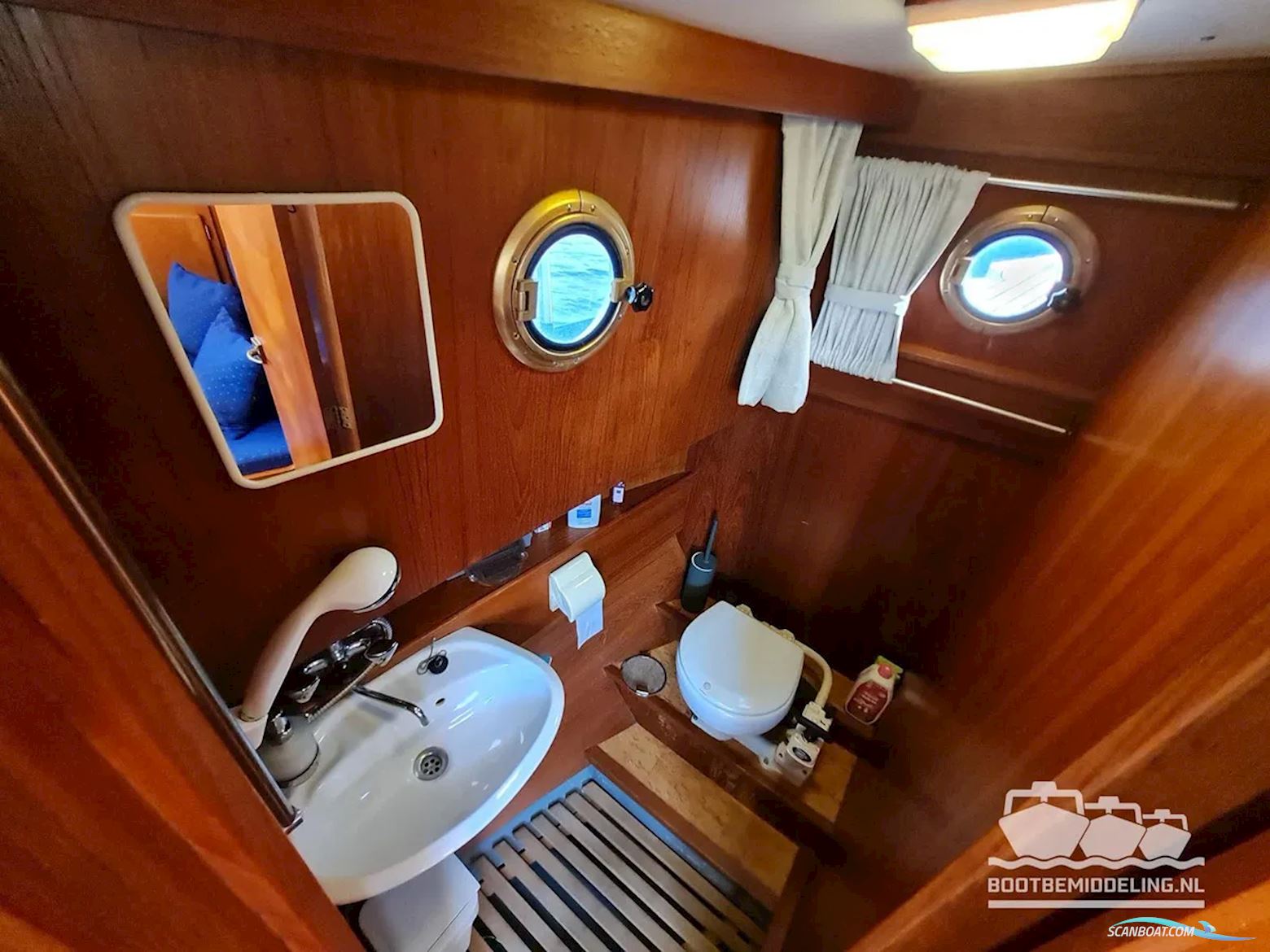 Linssen Sturdy 1000 AC Royal