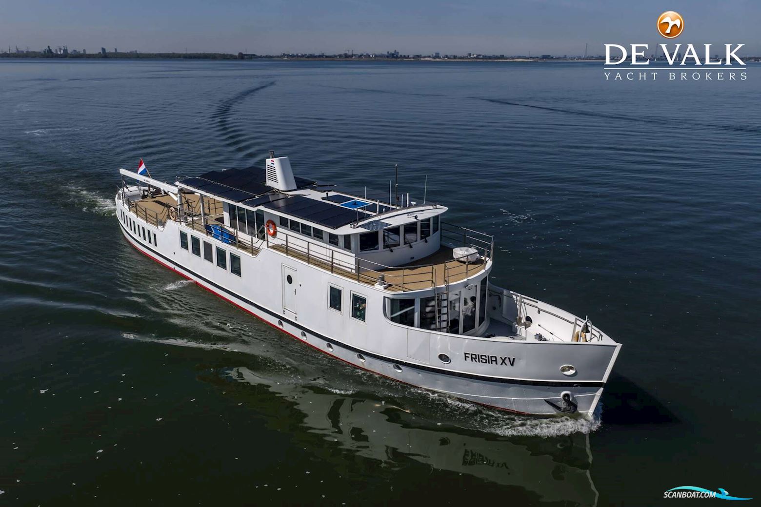 Live Aboard MY With Berth in Amsterdam