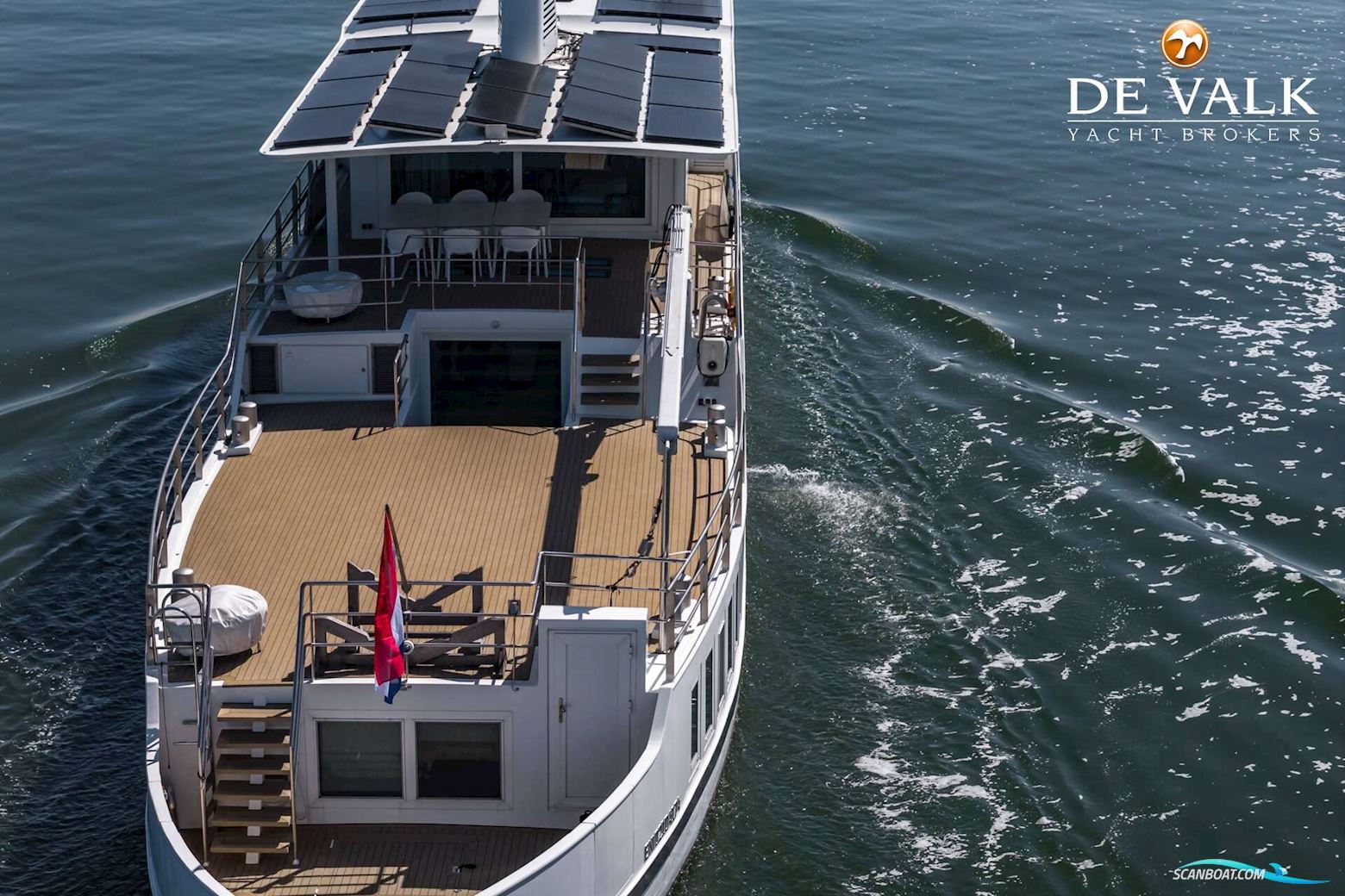 Live Aboard MY With Berth in Amsterdam