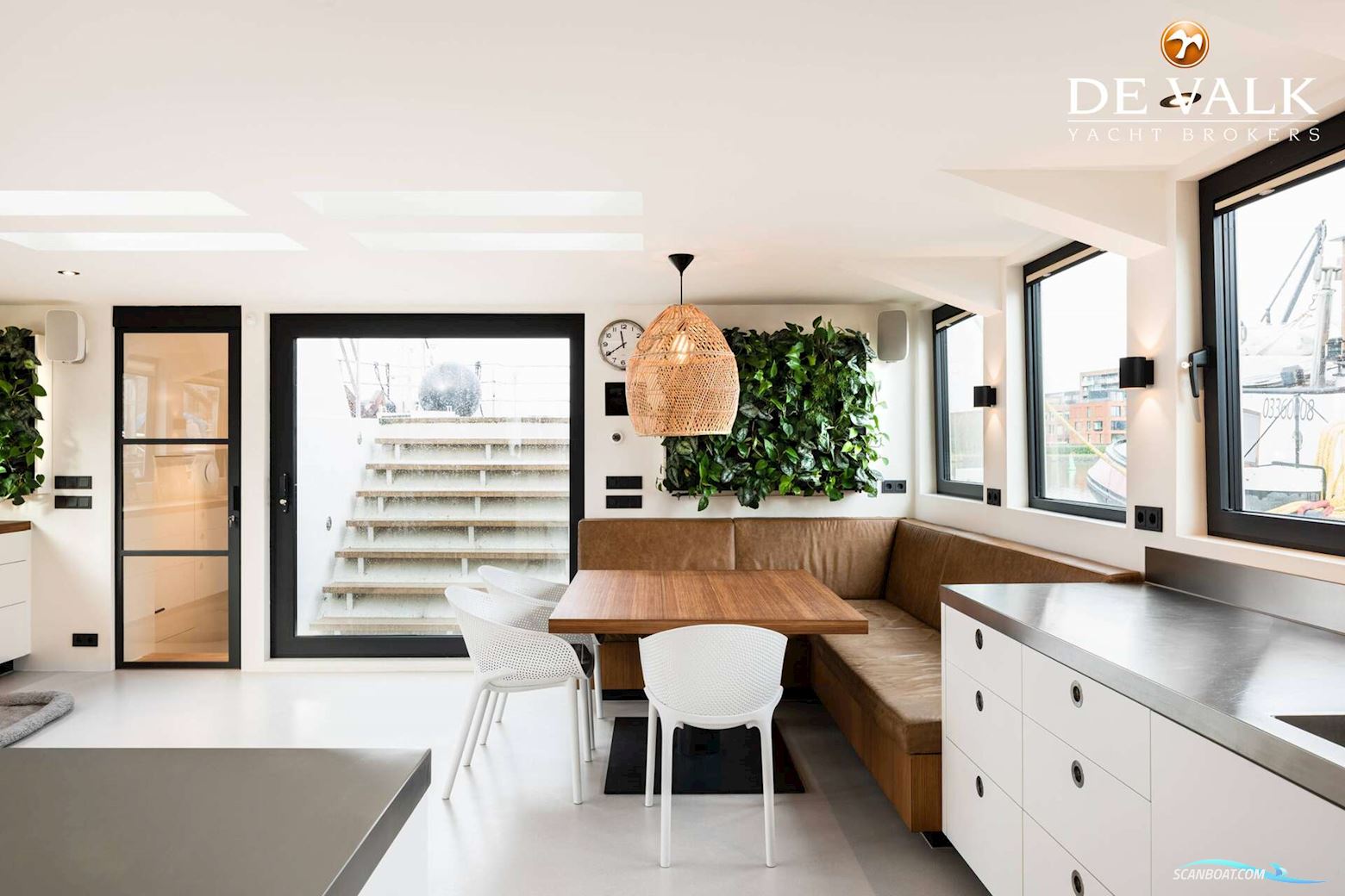 Live Aboard MY With Berth in Amsterdam