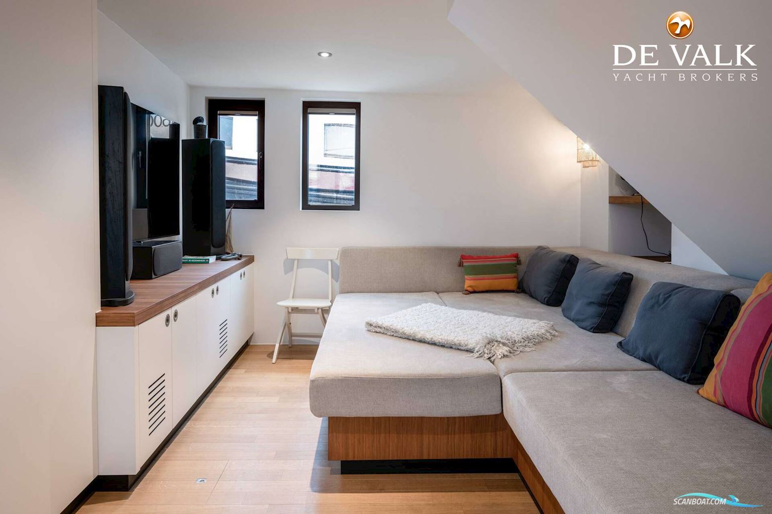 Live Aboard MY With Berth in Amsterdam