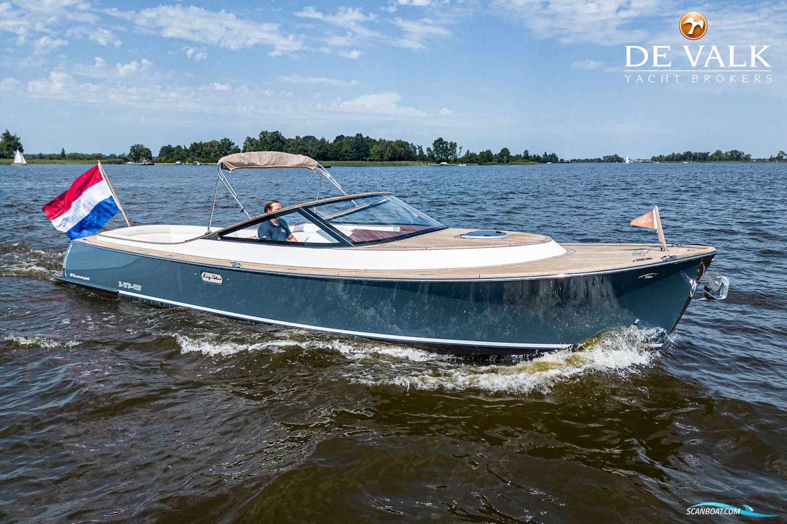 Long Island 33 Runabout Motorboat 2020, with Mercury engine, The Netherlands
