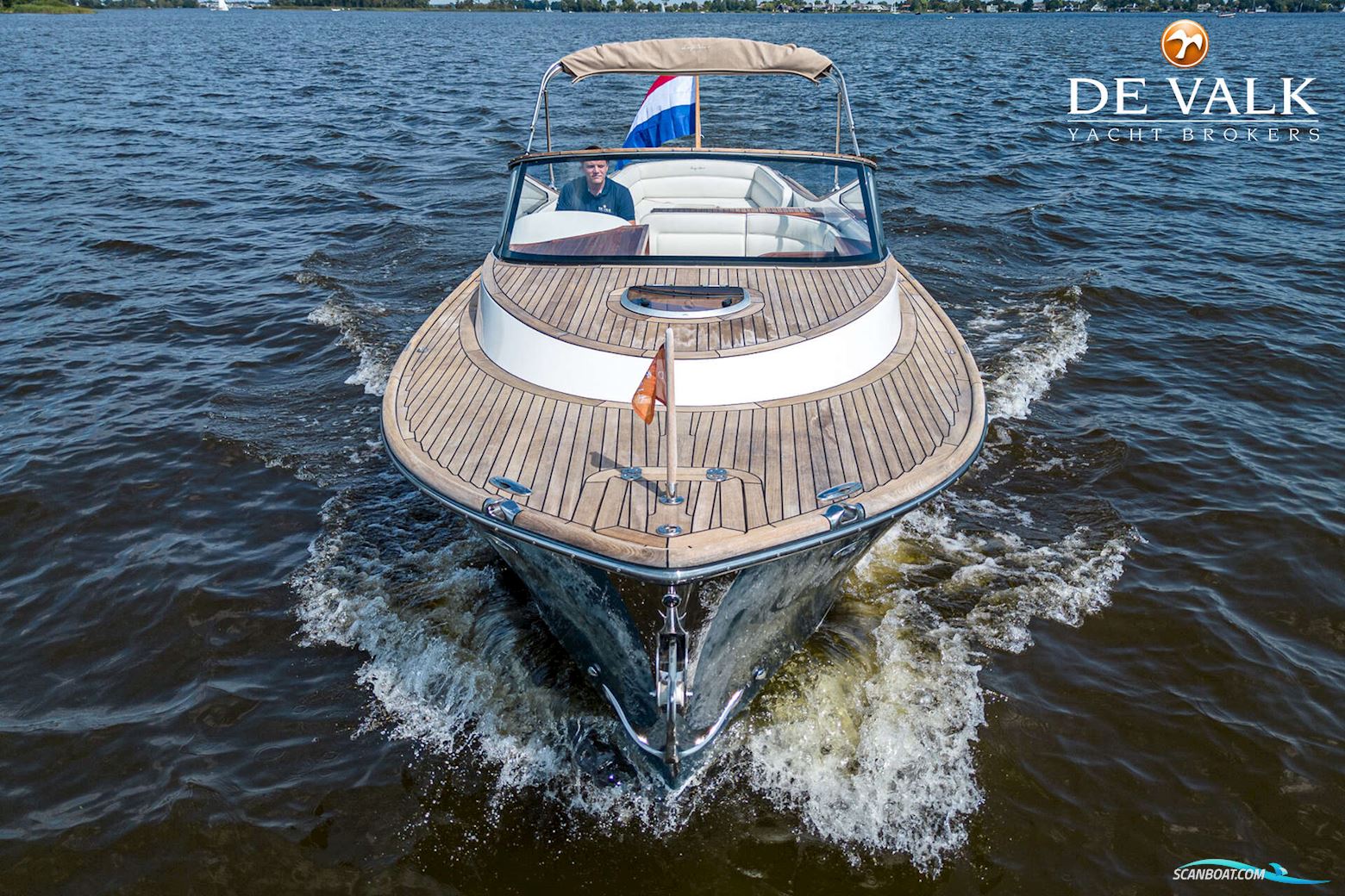 Long Island 33 Runabout