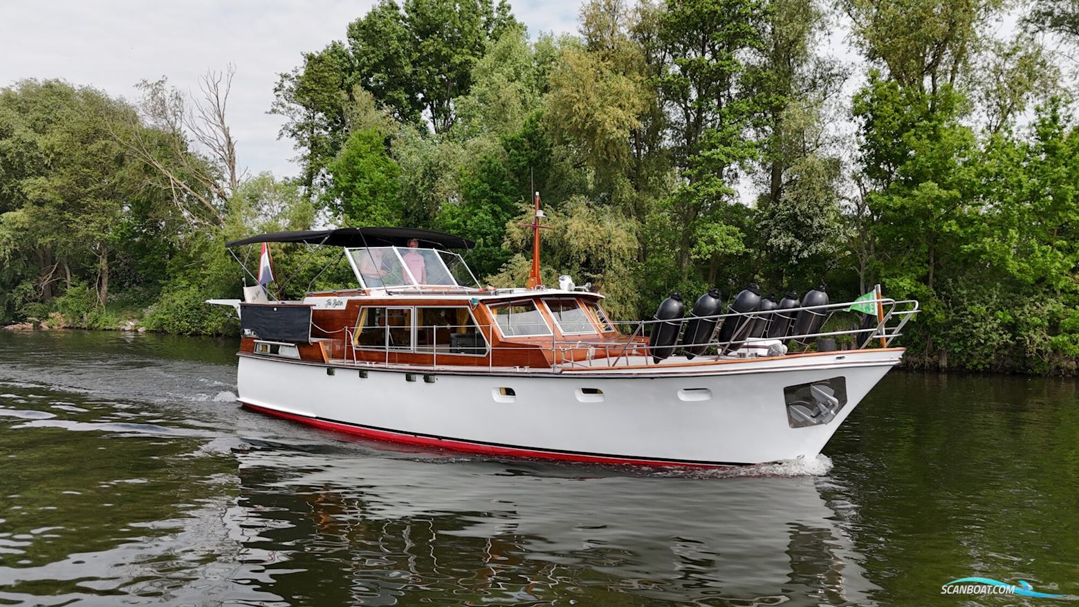 Lowland Rondspant Kruiser 13.00 AK Cabrio Motorboat 1974, with Vetus Deutz engine, The Netherlands