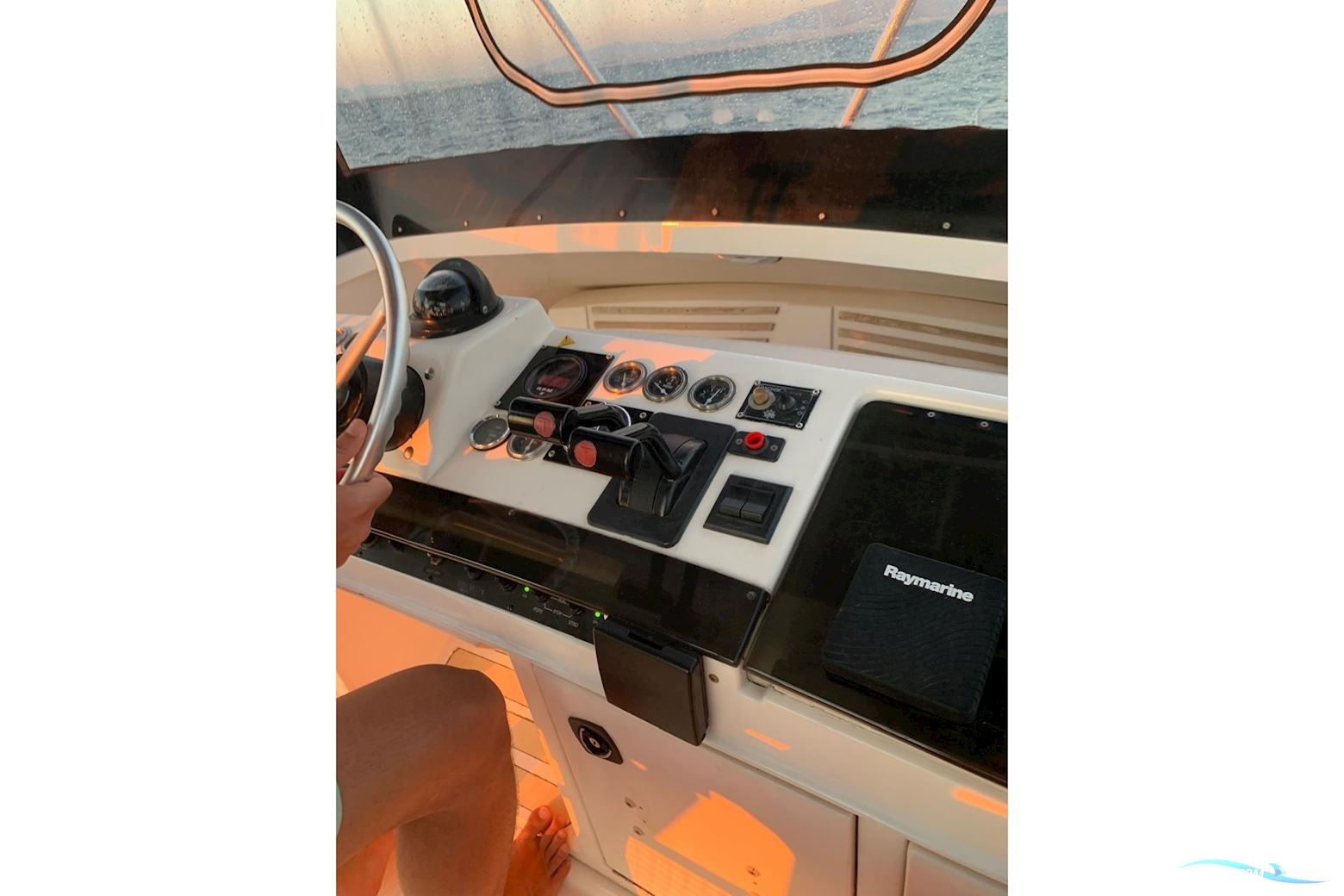 Luhrs 32 FLYBRIDGE SPORTFISH