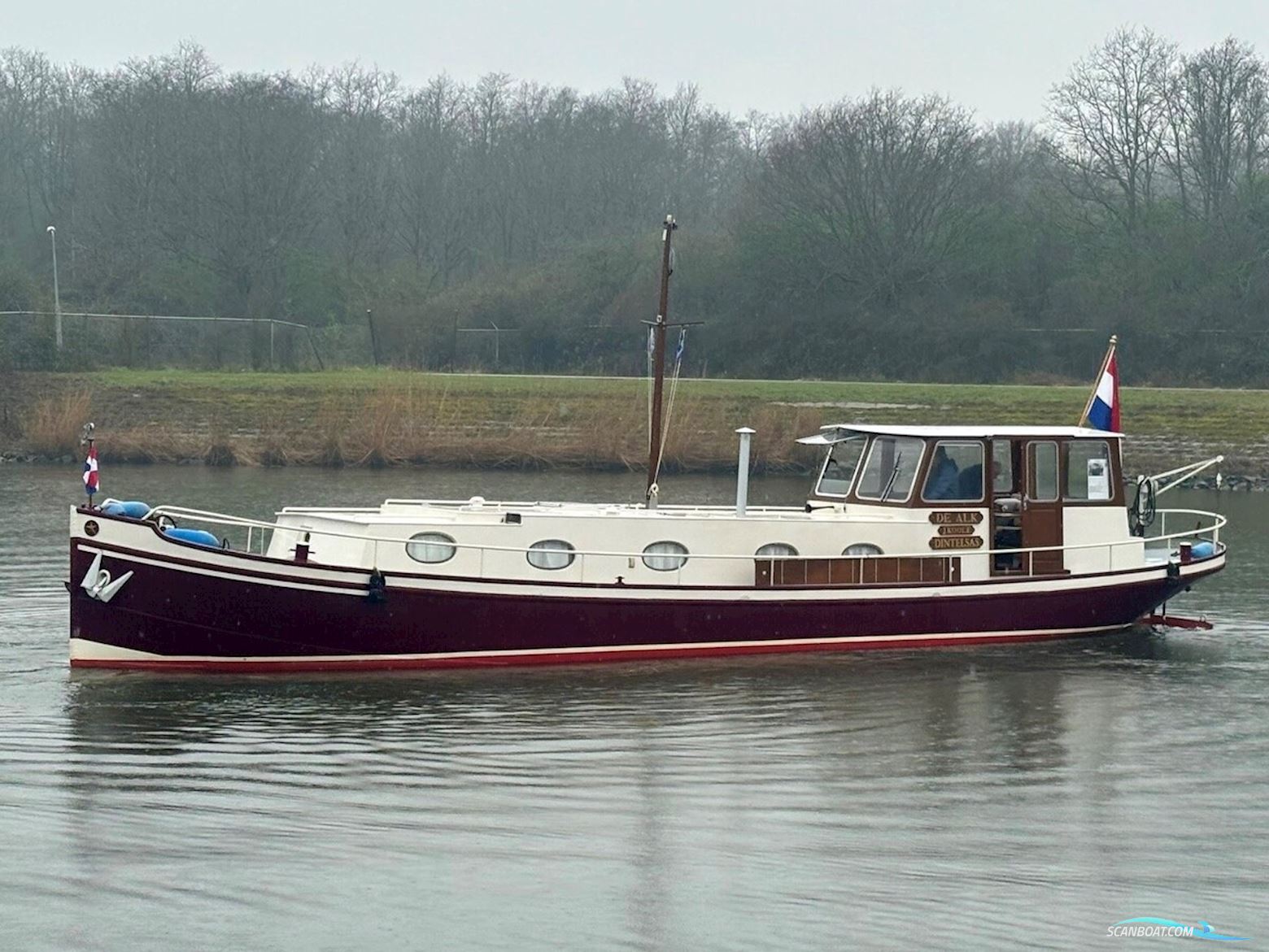 Luxe Motor 1600 Motorboat 1925, with Motor in 2005 nieuw ingebouwd  engine, The Netherlands