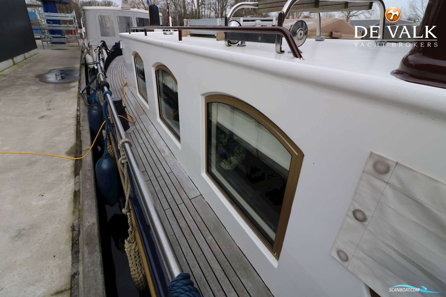 Luxe Motor 1900 Dutch Traveller