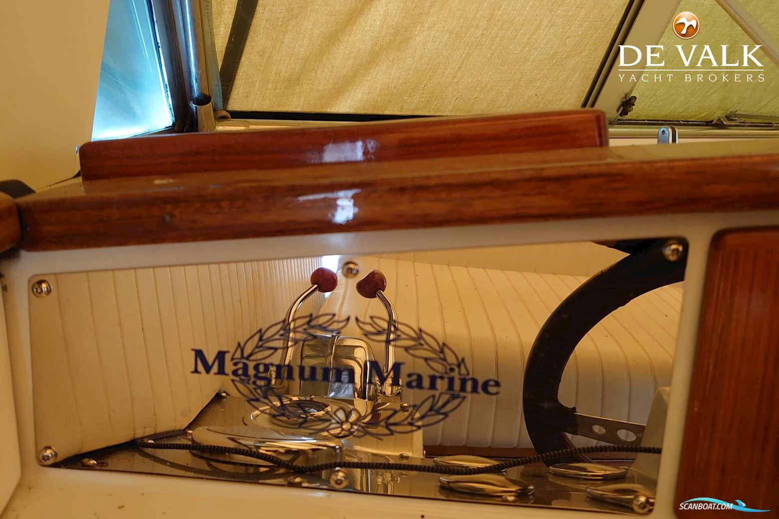 Magnum Marine 38