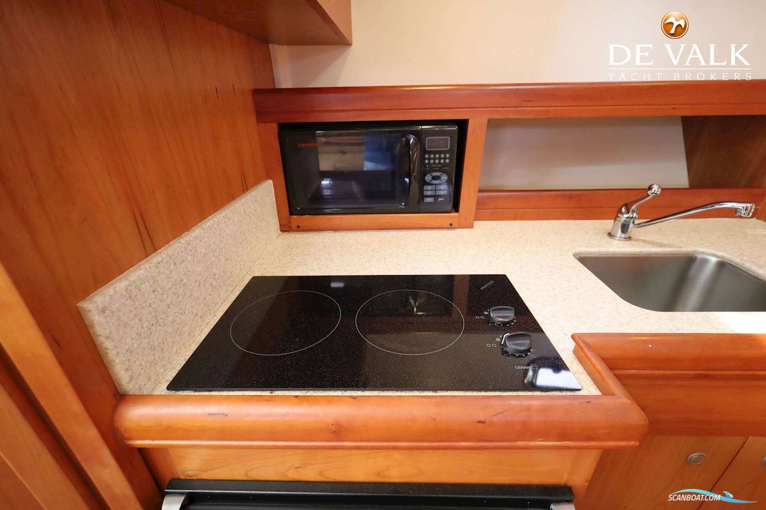 Mainship 34 Rumrunner II