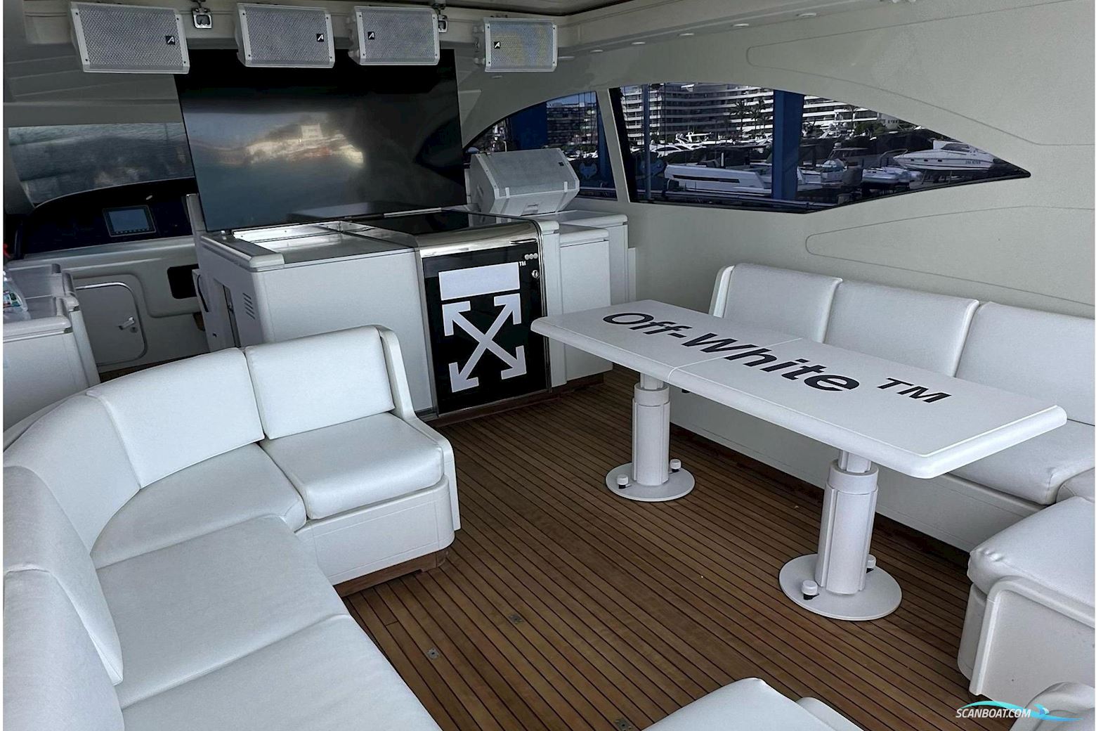 Mangusta 72