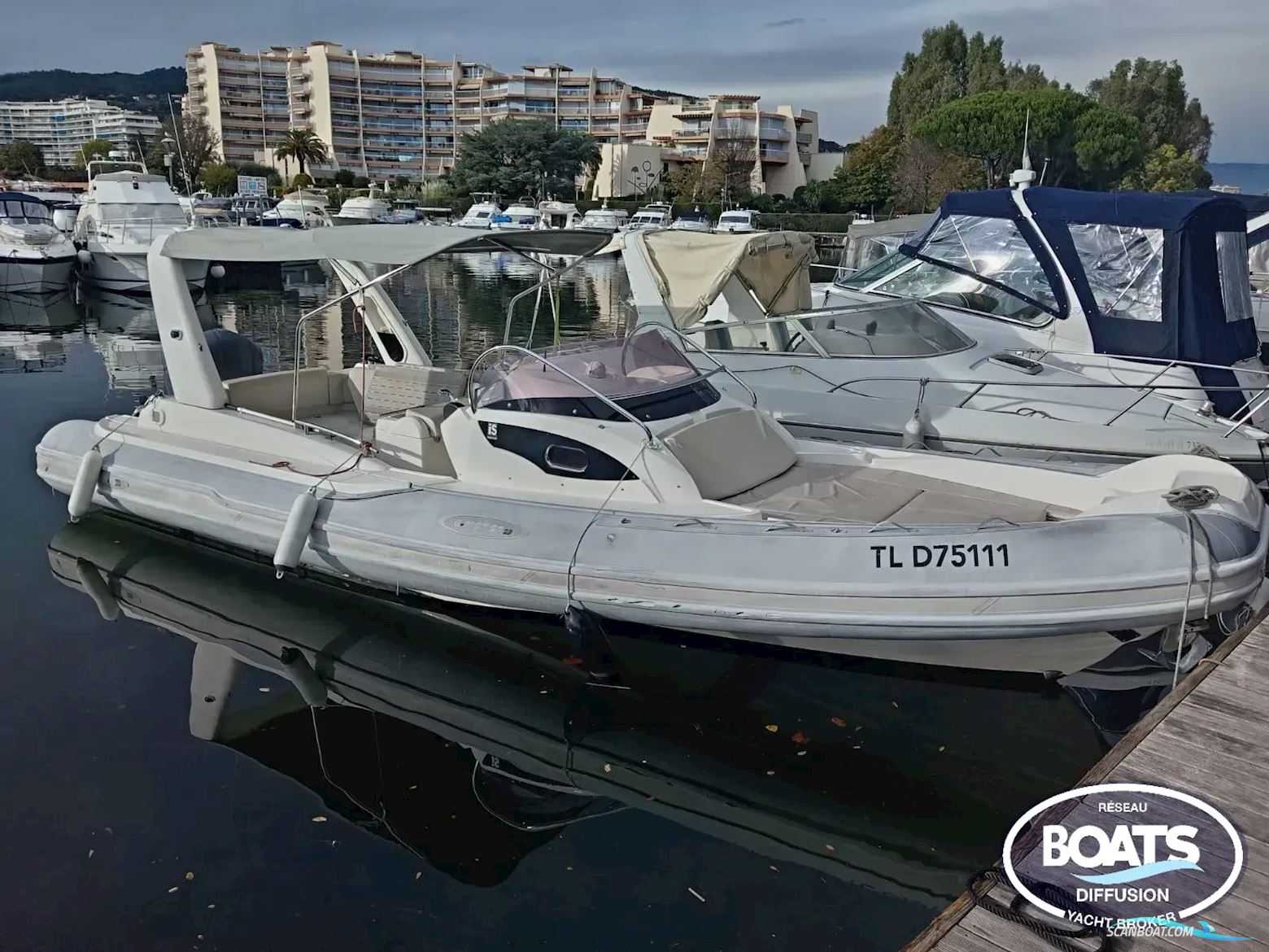 Mar.CO Marco Emotion 29 Motorboat 2008, with Yamaha engine, France