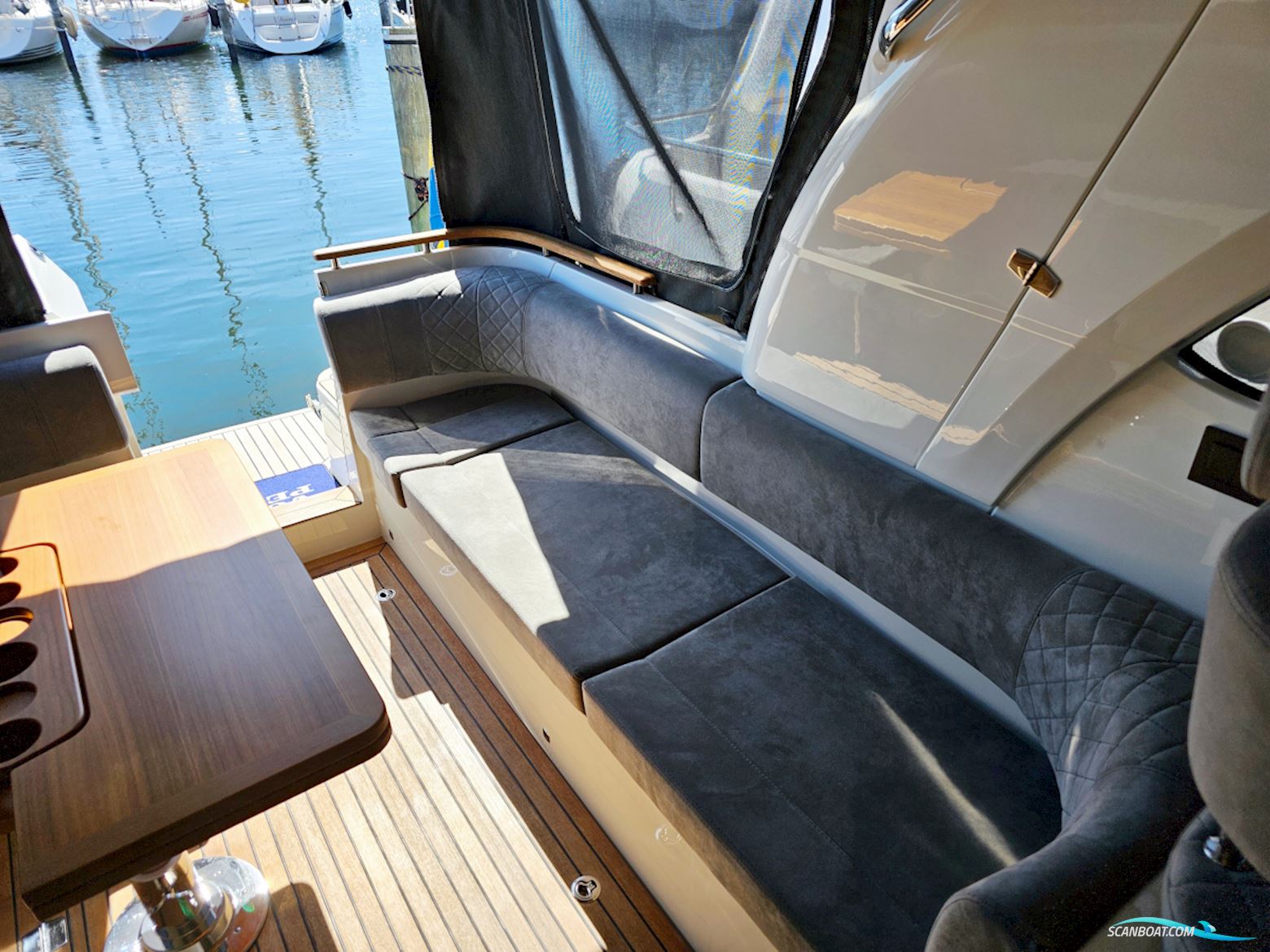 Marex 310 Sun Cruiser 2021 Volvo Penta D4-320 EVC