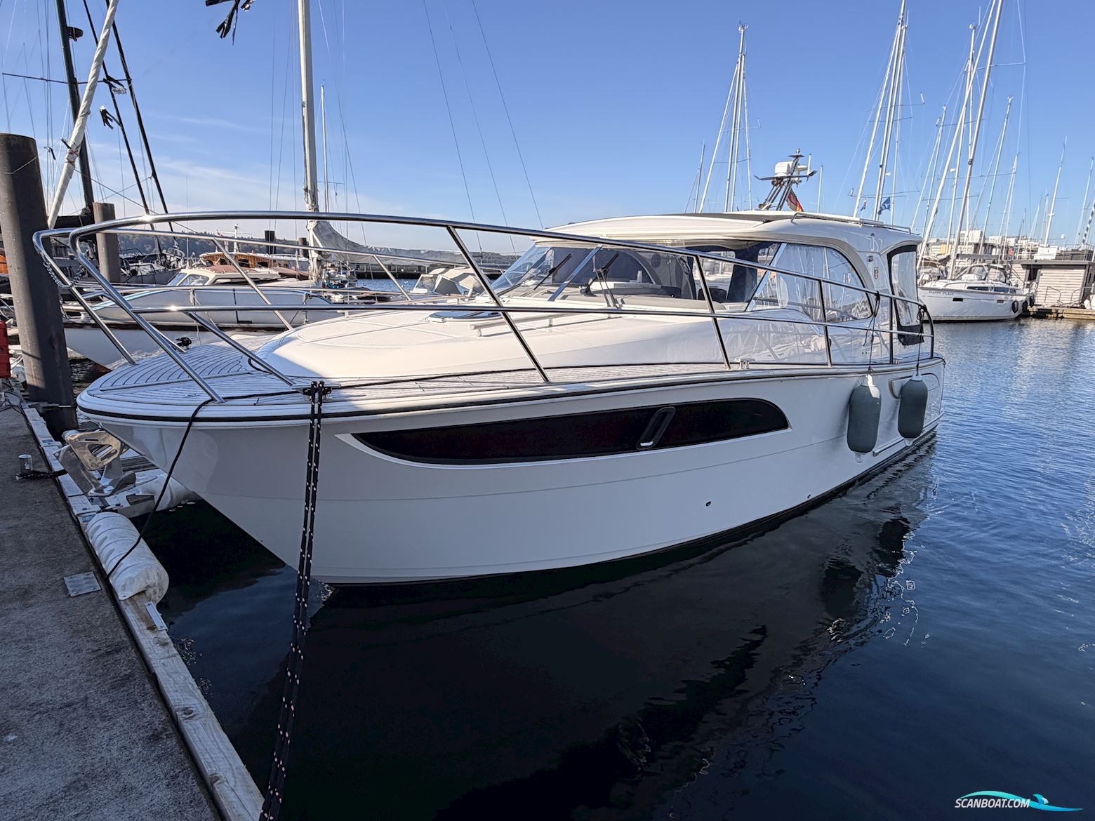 Marex 310 Sun Cruiser