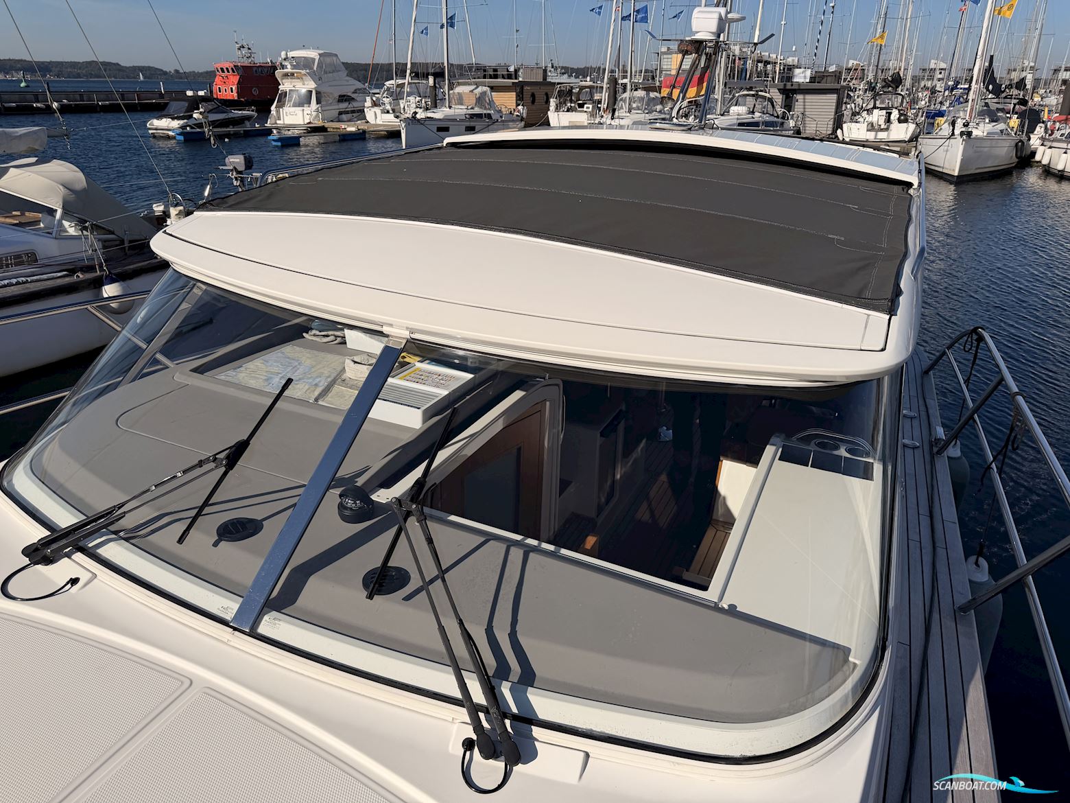 Marex 310 Sun Cruiser