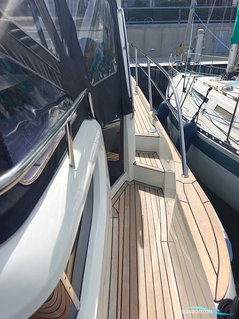 Marex 320 Aft Cabin Cruiser