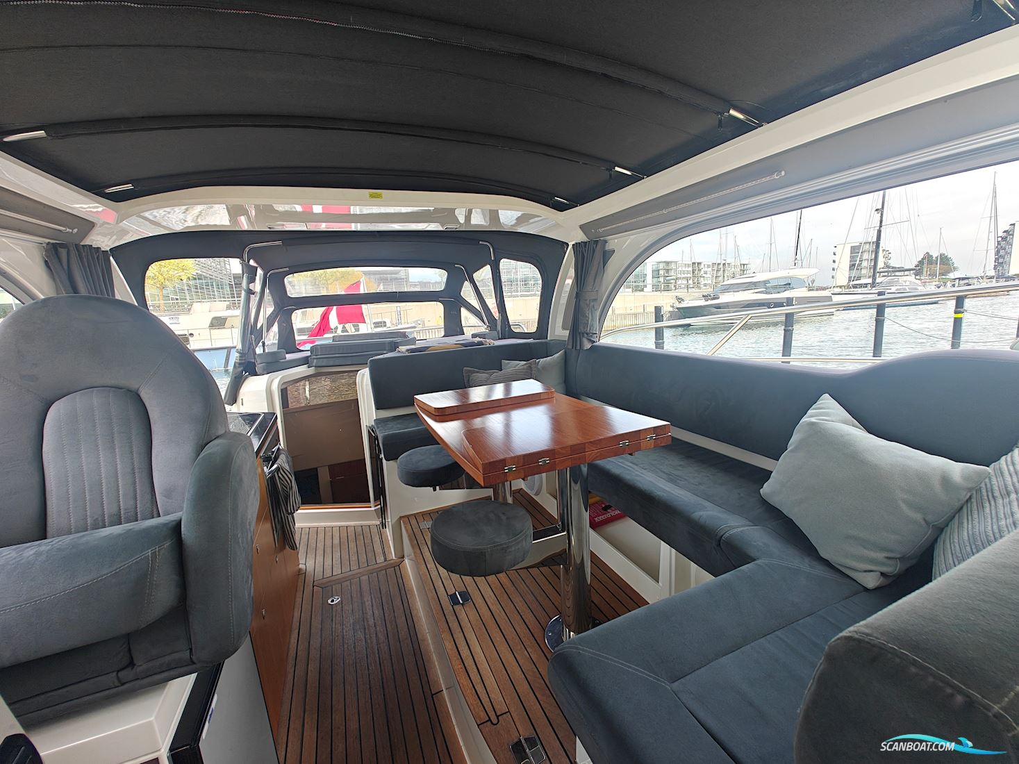 Marex 320 Aft Cabin Cruiser