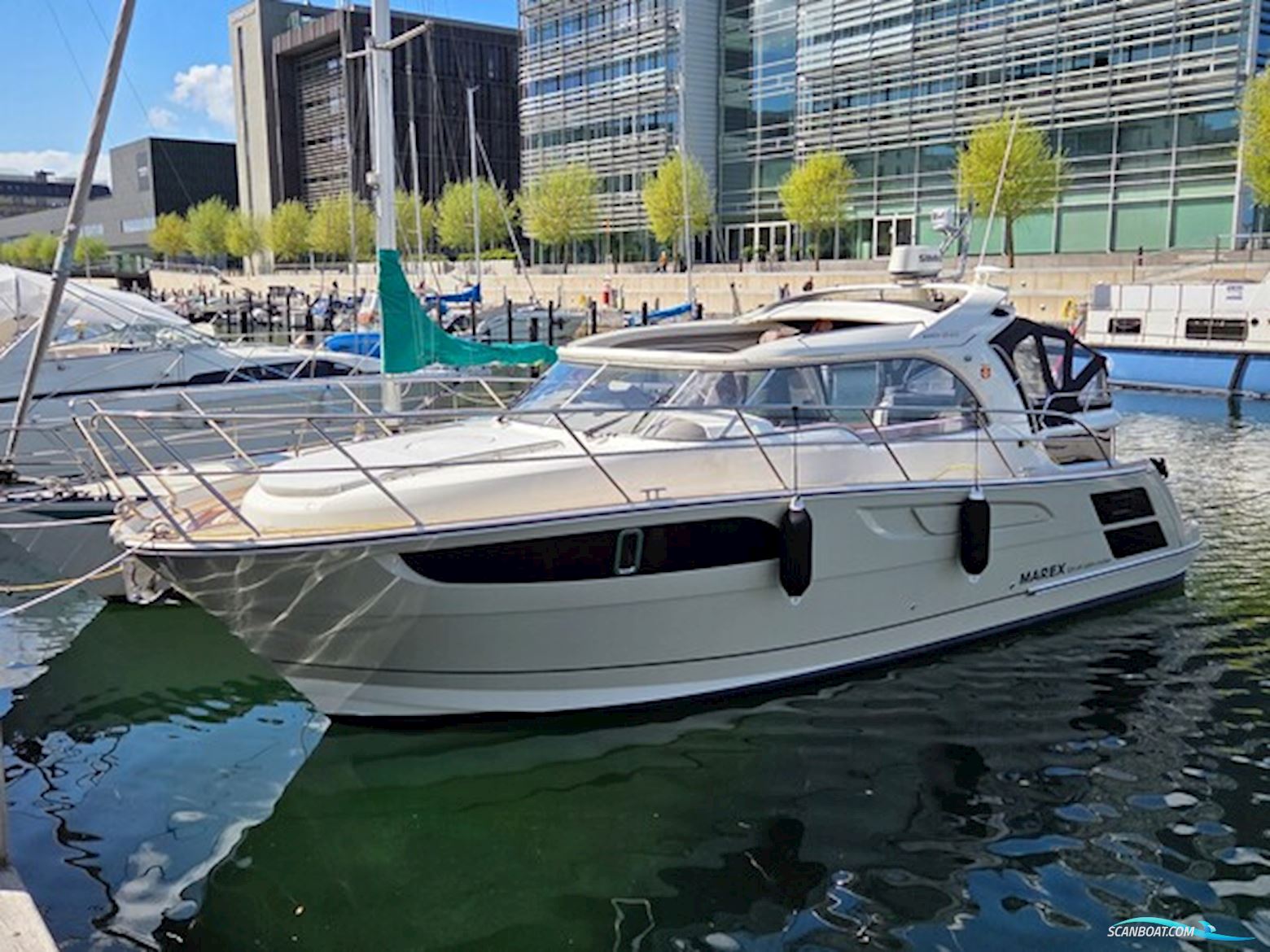 Marex 320 Aft Cabin Cruiser