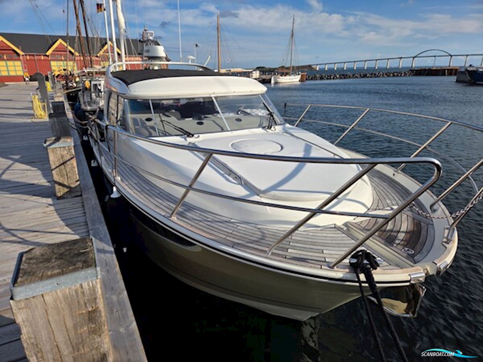 Marex 320 Aft Cabin Cruiser