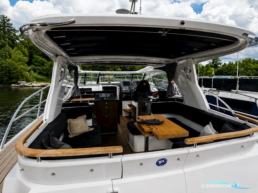 Marex 360 Cabriolet Cruiser