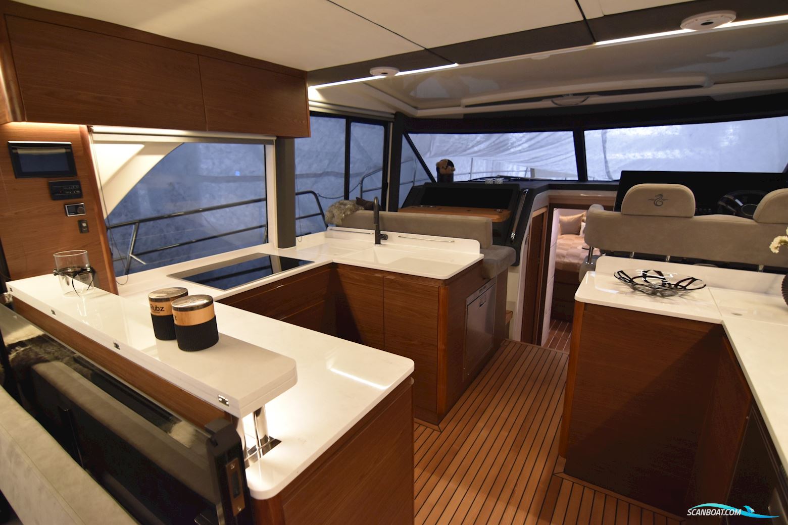 Marex 440 Gourmet Cruiser