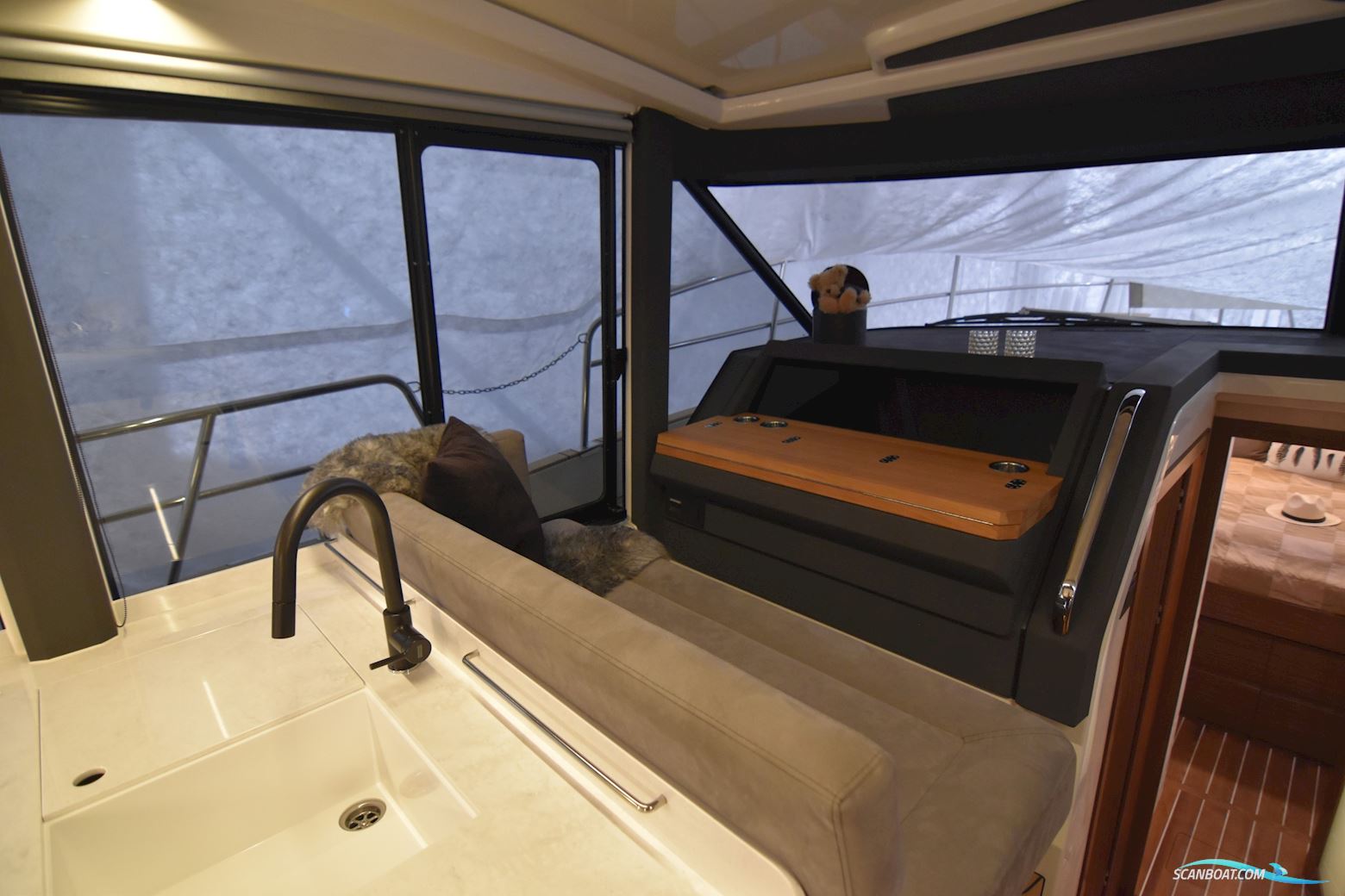 Marex 440 Gourmet Cruiser