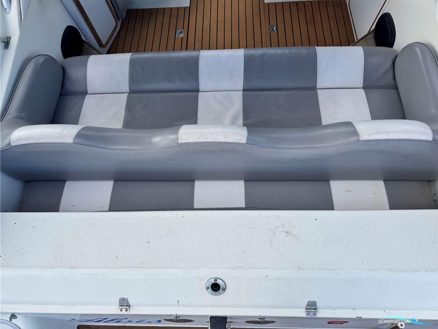 Marex 7100 sport cruiser